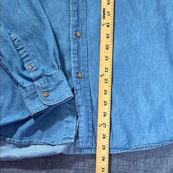 Harriton Denim Button-Up Shirt L Light Wash Embroidered Maya Lin School Husky - Picture 10 of 11